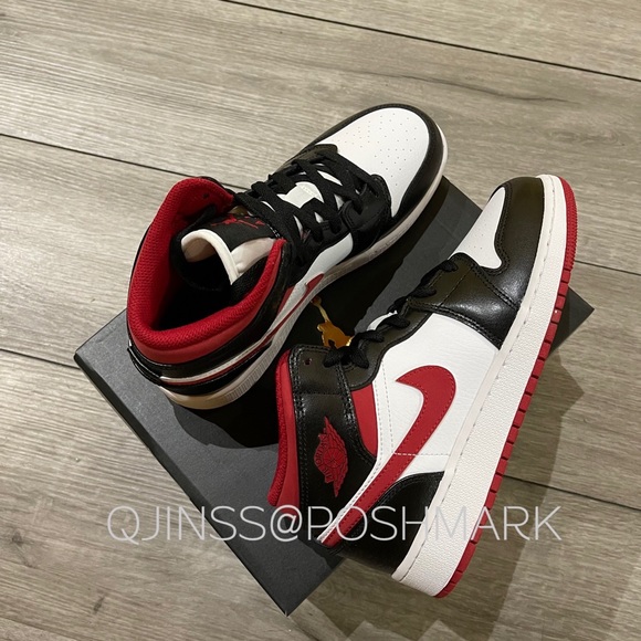 Air Jordan 1 Mid GS Gym Red - Picture 7 of 8
